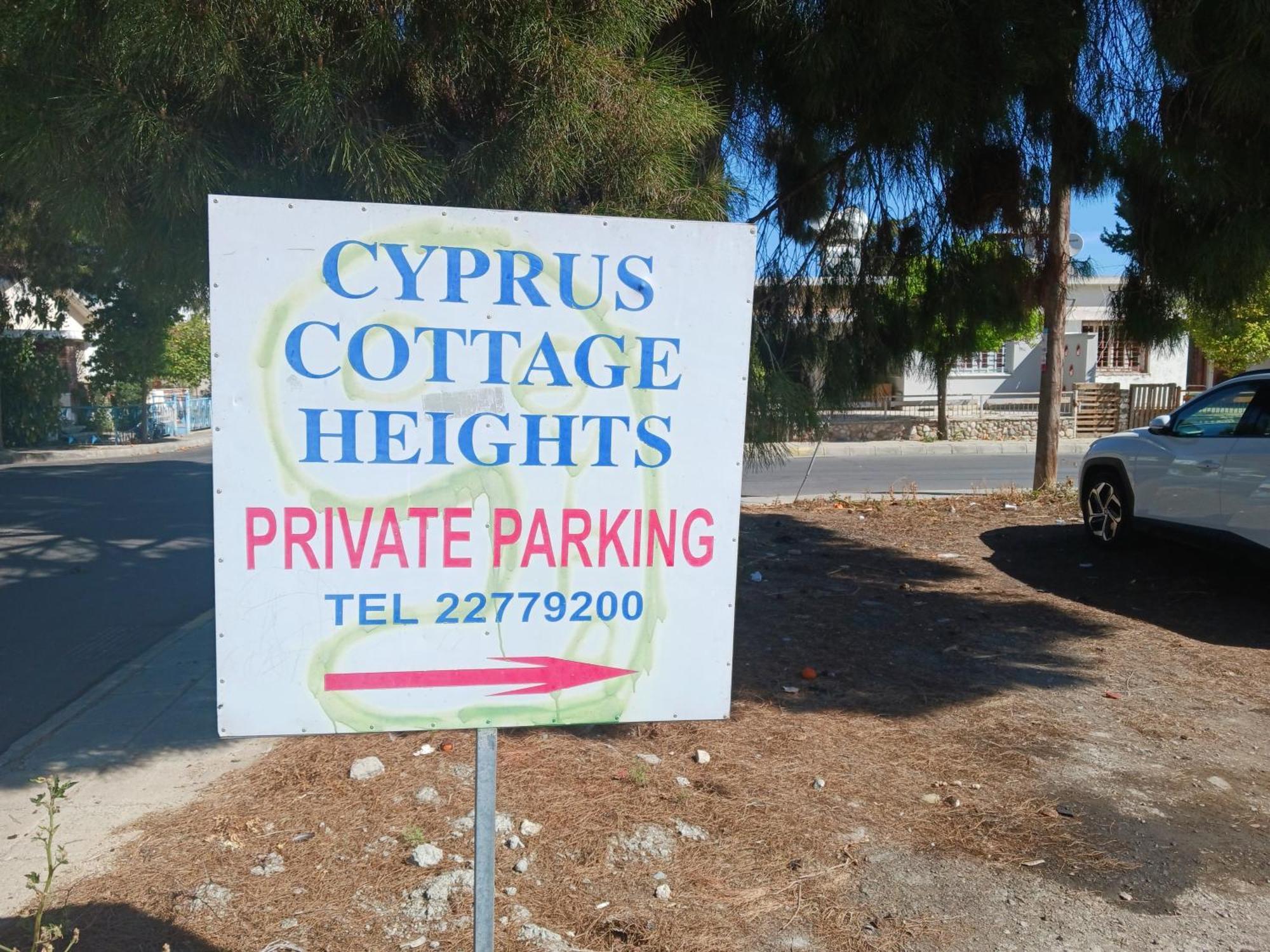 Cottage Heights Nicosia Exteriör bild